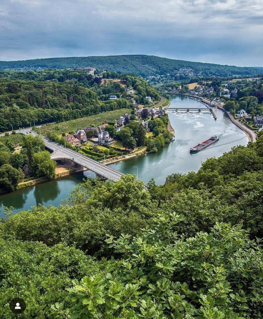 Escale Chambre D'Hotes Au Coeur Du Vieux Profondeville Entre Namur Et Dinant Exterior photo